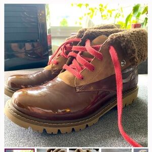 Ladies CATERPILLAR walking machine, hub fur-lined, lace-up ankle boots.